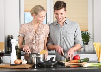 Može da spasi brak: Zašto je kuvanje odlična terapija za parove?