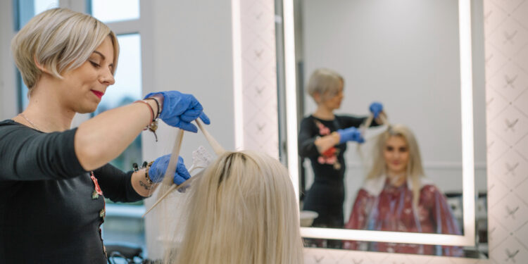 Kako prirodnim preparatima tretirati kosu koja se brzo masti