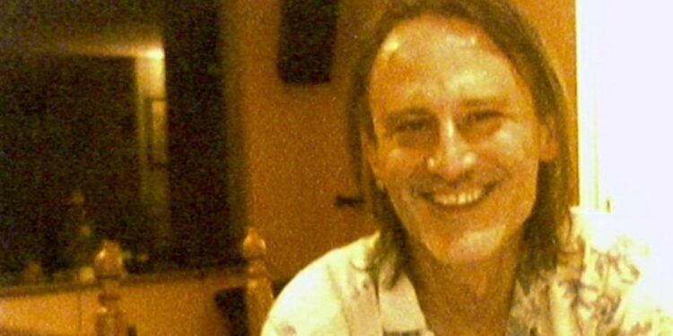 Džoni Štulić je pesmu „Usne vrele višnje“ posvetio svojoj velikoj ljubavi