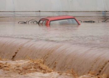 Apokaliptične poplave u BiH: Više mesta odsečeno od sveta, sumnja se da su desetine ljudi stradale