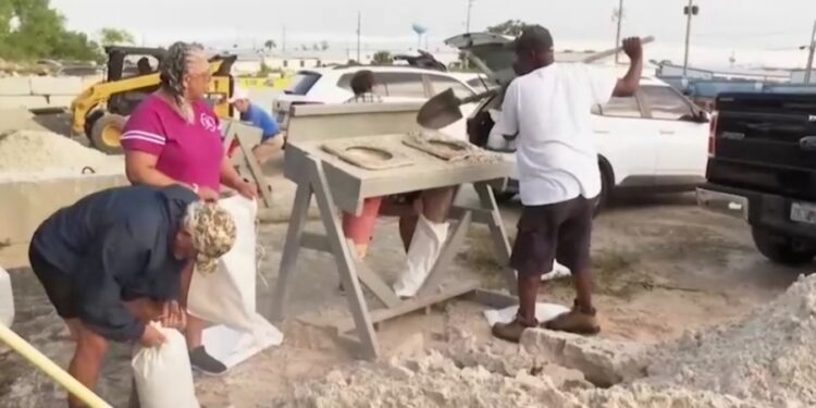 Florida čeka udar uragana Milton: Ugrožene i srpske crkve