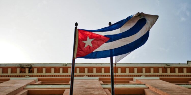 Kuba ostala bez struje: Deset miliona ljudi u mraku