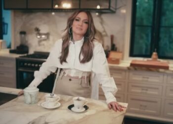 Prvi muž Jennifer Lopez tvrdi da im se brak raspao jer ga je ona varala sa Pafom Didijem