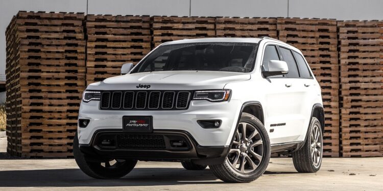 Jeep opoziva preko 194.000 hibridnih SUV vozila zbog rizika od požara