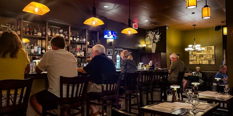 Pokrenuta kampanja za ukidanje zabrane alkohola u Lincoln Square-u koja važi već 117 godina