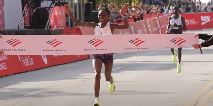 Ruth Chepngetich oborila svetski rekord na Čikaškom maratonu