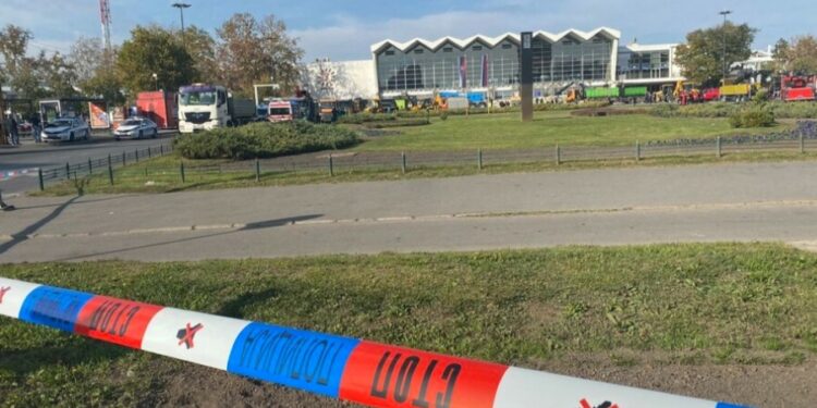 Obrušila se nadstrešnica na Železničkoj stanici u Novom Sadu, 14 poginulih