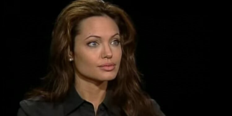 Prijatelji Angeline Jolie zabrinuti za njeno mentalno zdravlje: Zbog jedne njene izjave svi su reagovali