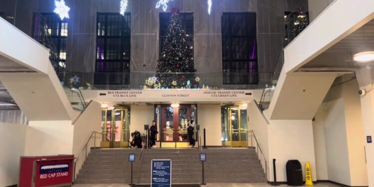 Metra uvodi praznični voz krajem novembra