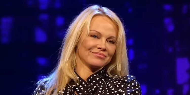 Pamela Anderson tvrdi da je ovo „čarobna“ rečenica kojom navodi muškarce da je zaprose