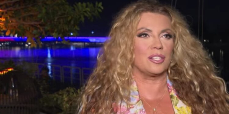 Želim da nosim svoje godine dostojanstveno: Indira Radić otkrila šta je korigovala na sebi