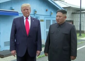 Trumpov tim razmatra nastavak direktnih razgovora sa liderom Severne Koreje