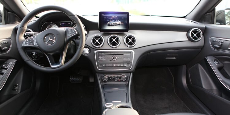 Mercedes-Benz unapređuje sistem za automatsko parkiranje