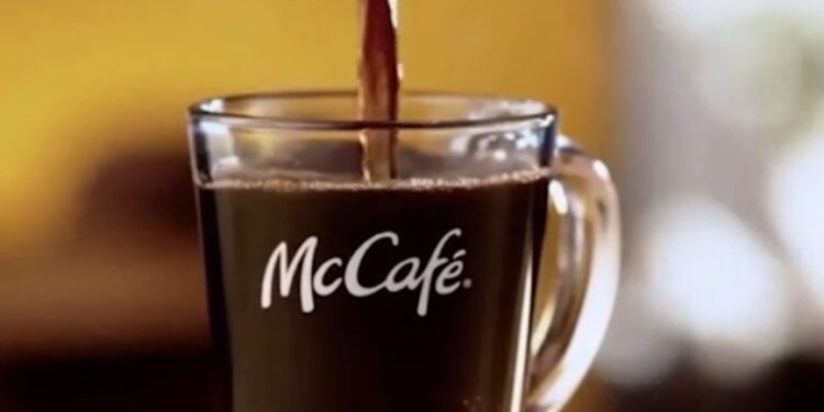 McDonald’s privremeno obustavlja prodaju espresso napitaka u SAD