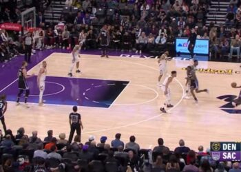 Denver preživeo gostovanje u Kaliforniji, tripl-dabl Jokića protiv Kingsa
