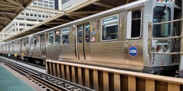 Besplatan prevoz za doček Nove godine u Čikagu: CTA i Metra olakšavaju proslavu