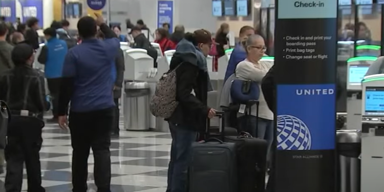 Čikago: Rekordan broj putnika i gust promet na aerodromima i putevima