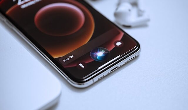 ChatGPT postao deo Apple Siri asistenta u iOS 18.2 ažuriranju