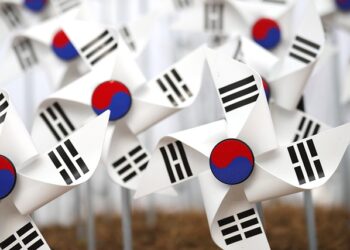 Vlada Južne Koreje ponudila kolektivnu ostavku