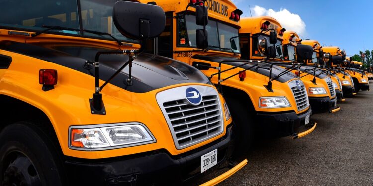 Električni školski autobusi u Ilinoisu: Prekretnica u ekološkom prevozu
