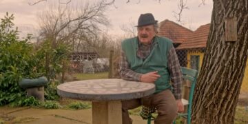 „Selo gori“ je trebalo da ima potpuno druge glumce: Radoš Bajić je uloge pisao za njih, a oni su ga odbili