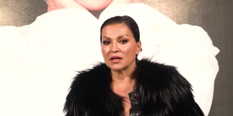 Nina Badrić je godinama radila u butiku, a onda je došao ovaj pevač: Sutra me je odveo da potpišem ugovor