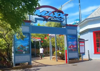 Six Flags Great America od sada potpuno bez duvanskog dima: Zabrana važi i za elektronske cigarete