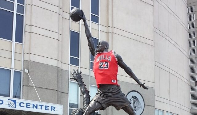 Dres Michael Jordan-a iz sezone 1992-1993 na aukciji – Cena već dostiže $662,500!