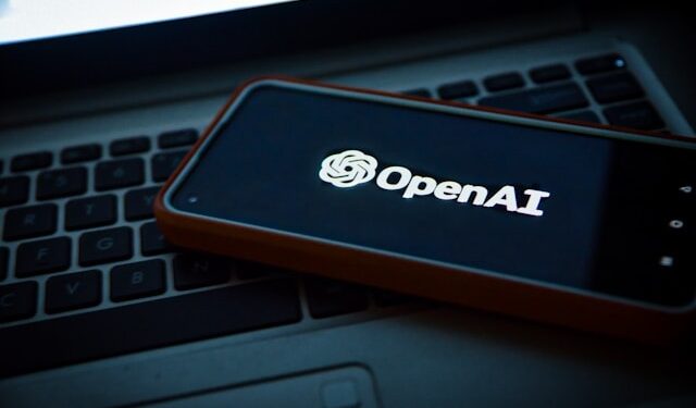 OpenAI uskoro lansira prvi open-weight jezički model