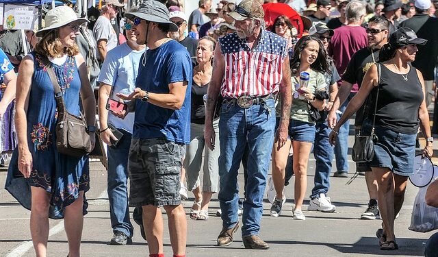 Više od 75 uličnih festivala, parada i pijaca tokom proleća i leta u Čikagu