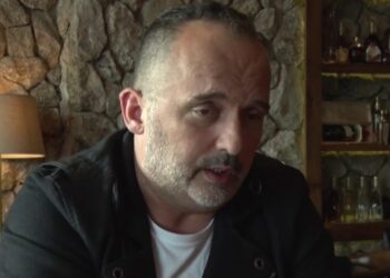Toni Cetinski u novoj pesmi poručuje: Ljubav prema deci treba biti na prvom mestu