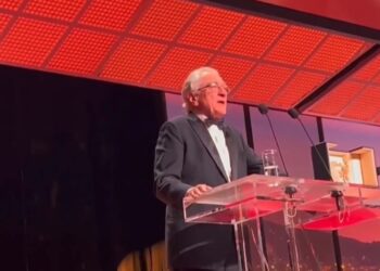 De Niro isprozivao Trumpa u Kanu: Svi pričaju o oštrom govoru slavnog glumca