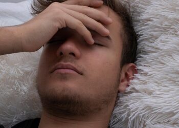 Ova večernja navika izaziva migrene: Mnogi je imaju, a da to ne znaju