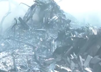 Avion sa 242 ljudi srušio se u Indiji: Više od 200 poginulih, strahuje se da nema preživelih