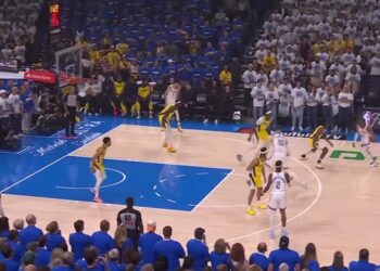 Oklahoma sprečila novi veliki preokret i jednom rukom već uhvatila pehar