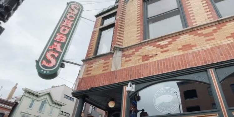 Esquire svrstao čikaški bar među 15 najboljih u Americi – evo zašto svi pričaju o Schubas-u