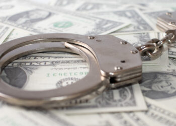 Nova pretnja za imigrante: Bez dokumenata sledi kazna do $5.000 ili zatvor!