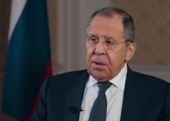 Lavrov o Srbiji: Nadamo se da se Zapad neće upuštati u obojenu revoluciju