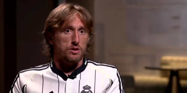 Novi maestro u gradu: Milan predstavio Luku Modrića