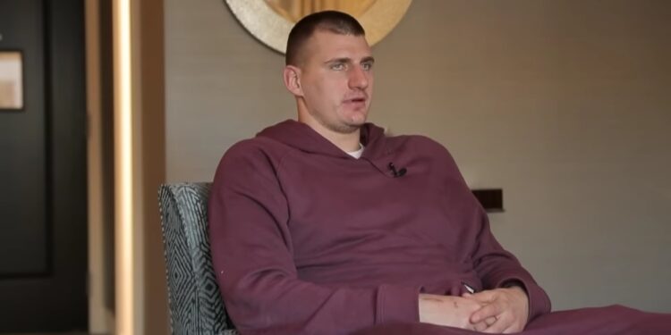 Jokićeva turneja po Kini: Trkanje sa brzim vozom, 30 hiljada fanova u Pekingu i natpis na ćirilici