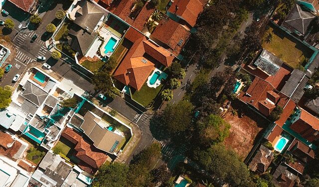 Ovi gradovi oko Čikaga spadaju među najsigurnija mesta za život u Americi – pogledajte koji!