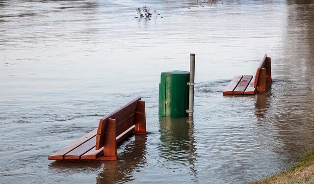 Katastrofa u Teksasu: 32 mrtvih, među njima 14 dece – reka Gvadalupe nosi sve pred sobom