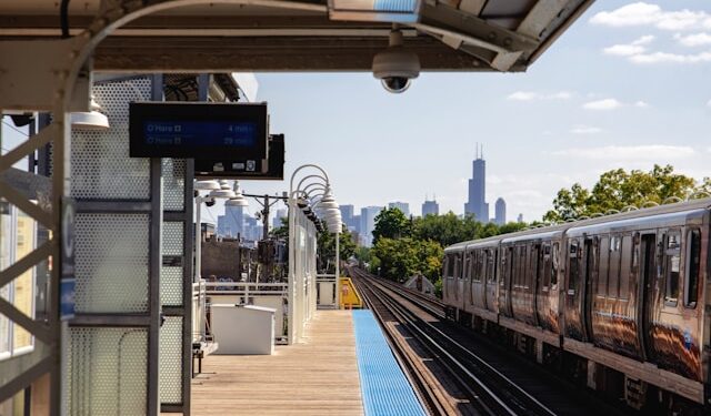 Posle četiri godine čekanja: Otvorene obnovljene CTA stanice Crvene linije u Čikagu