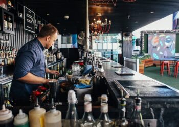 Najlepše terase i rooftop barovi u Čikagu za letnje večeri
