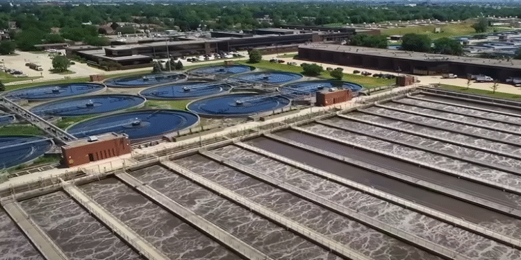 Nećete verovati šta najviše zagađuje reku u Čikagu – i vi to možda radite svakog dana (VIDEO)