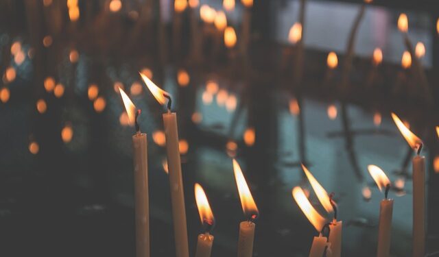 Hiljade sveća i nezaboravna muzika: Evo gde u Čikagu možete doživeti magične Candlelight koncerte