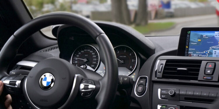 BMW napada mercedesovu G Klasu, ovo je plan