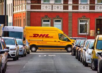 DHL