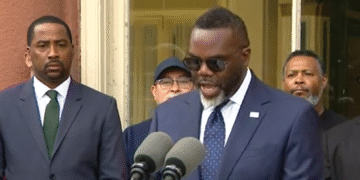 Brandon Johnson: Novi koraci za jačanje škola u Čikagu i podršku lokalnim zajednicama