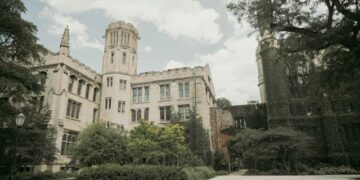 University of Chicago privremeno zaustavlja upis na određene programe